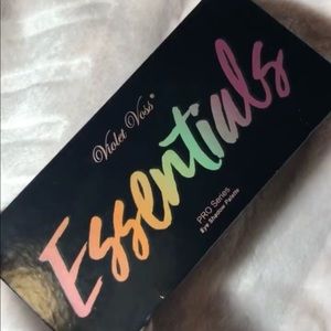 Violet Voss eyeshadow palette